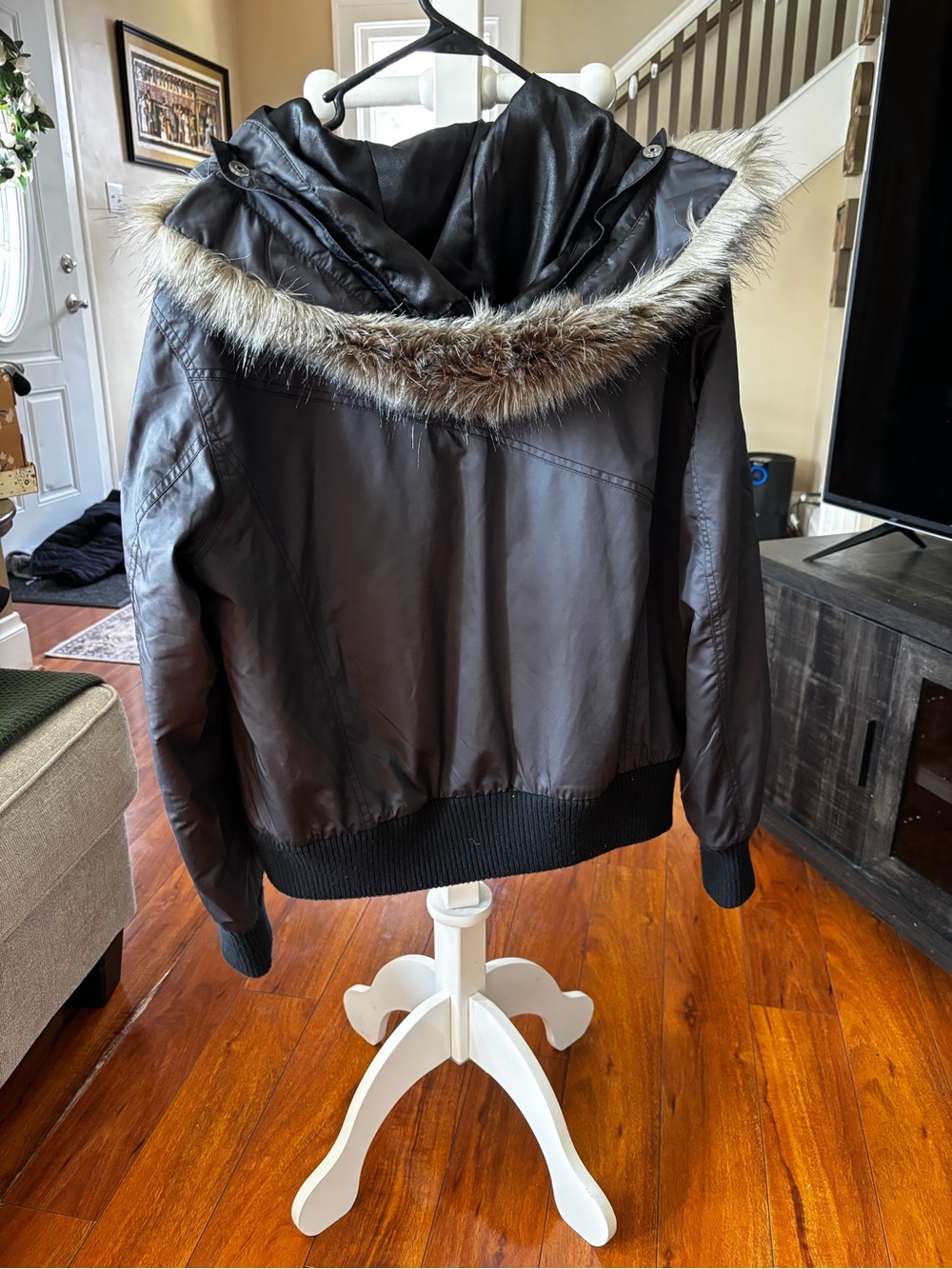 Columbia Women's Black Hooded Bomber Jacket - Picture 4 of 9